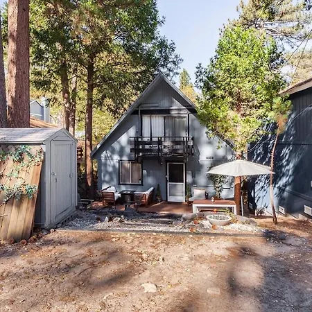 Beautiful A-Frame Mountain Cabin With Hot Tub! Running Springs Extérieur photo