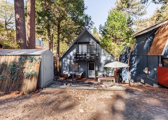 Beautiful A-Frame Mountain Cabin With Hot Tub!